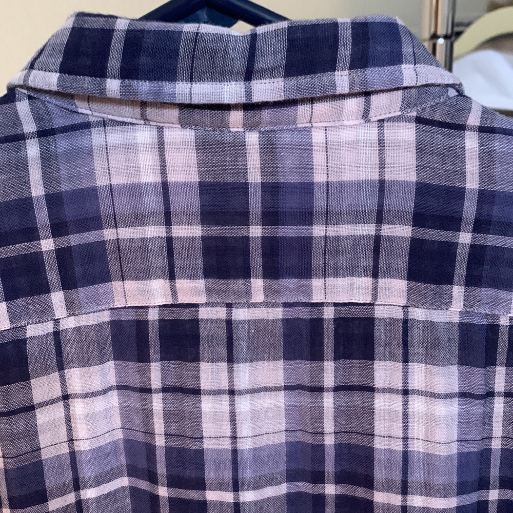 Light weight button down - Picture 3 of 5